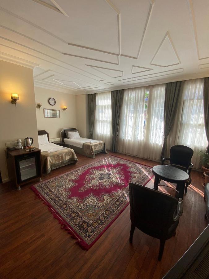 Family Room,1498961854:JPEG